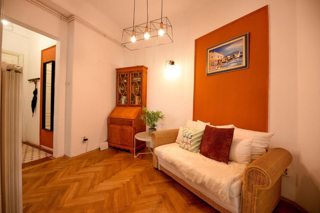 Stylish & Spacious Apartment Near The Old Town - A Touch Of History, A Dash Of Modernity ブカレスト エクステリア 写真