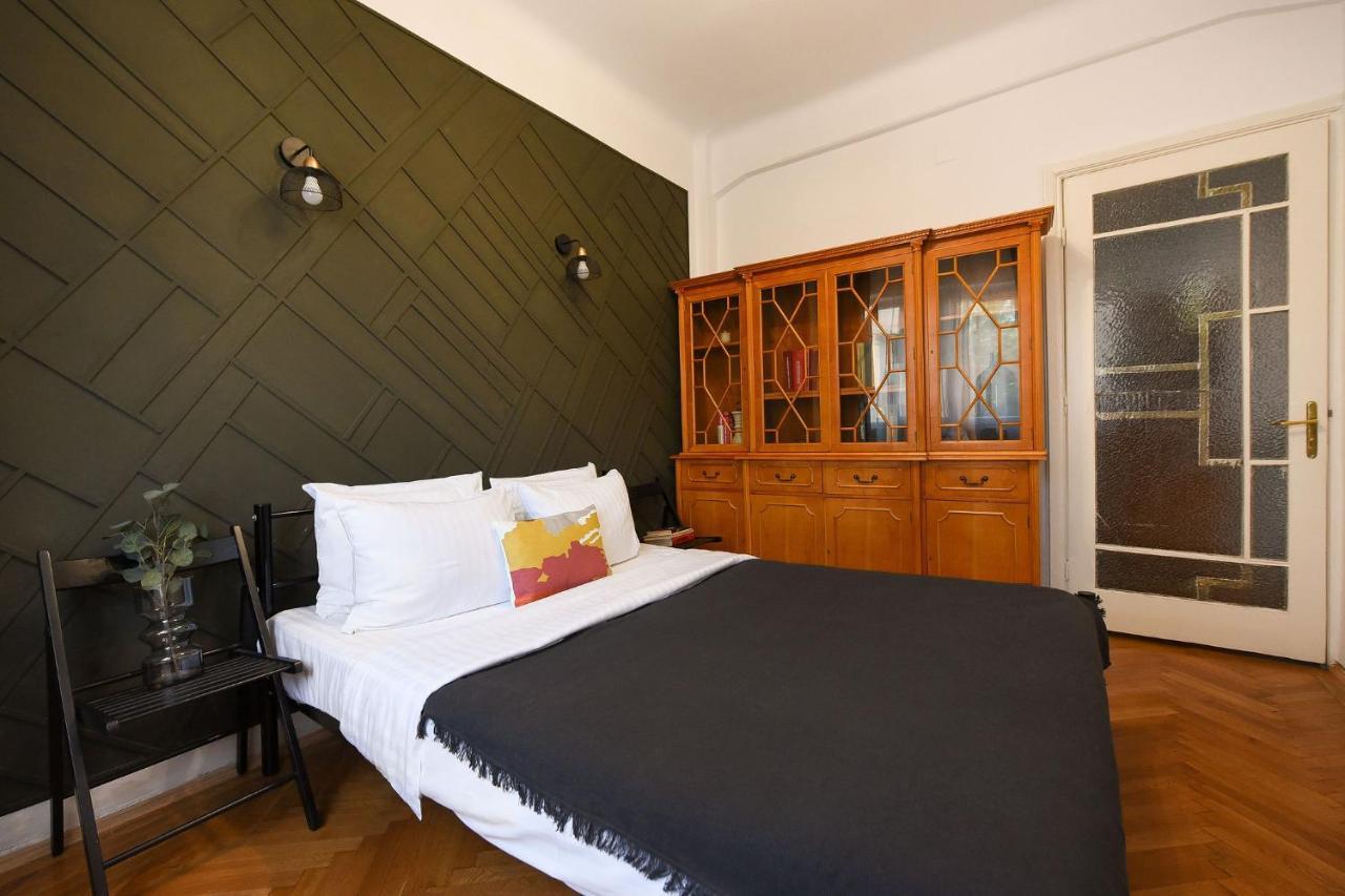 Stylish & Spacious Apartment Near The Old Town - A Touch Of History, A Dash Of Modernity ブカレスト エクステリア 写真