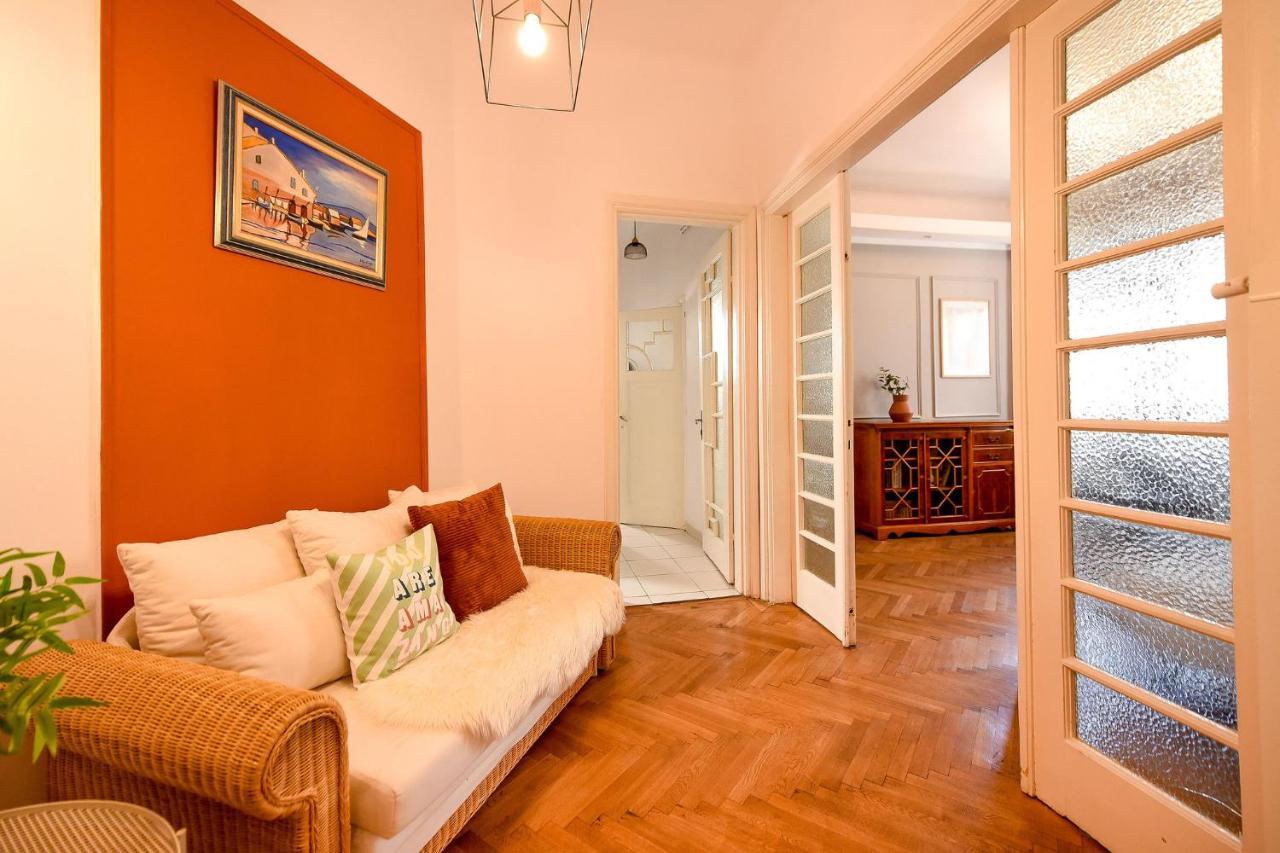 Stylish & Spacious Apartment Near The Old Town - A Touch Of History, A Dash Of Modernity ブカレスト エクステリア 写真